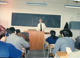 Dr. Hu Hung lick gave a lecture on law [at an unidentified school in China]