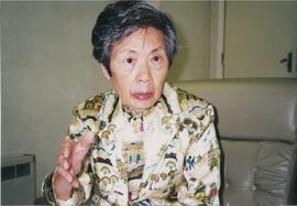 樹仁簡訊(2000年10月號)上刊登的鍾期榮博士訪問照片