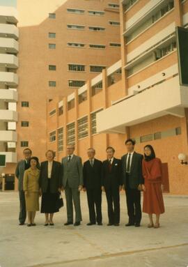 Sir David Akers-Jones (Chief Secretary 1985-1987) and Lady Akers-Jones visited Shue Yan College