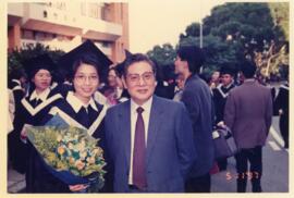 Professor Wong and Graduates 34 = 黃夢曦教授和畢業生們 34