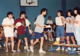 Professor Wong Mong Hea attended the opening ceremony of 1985 orientation week 3 = 黃夢曦教授出席導向'85廣告...