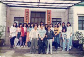 Professor Wong Mong Hea and students visited Luk Wu 3 = 黃夢曦教授和學生們到訪鹿湖 3